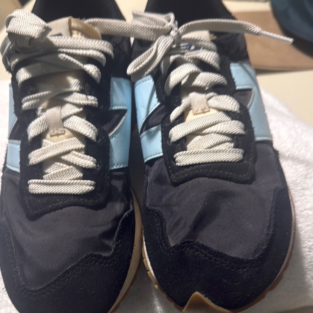 New Balance women